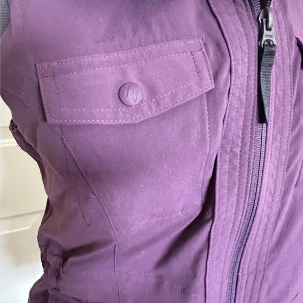 Vest - Picture 2 of 3